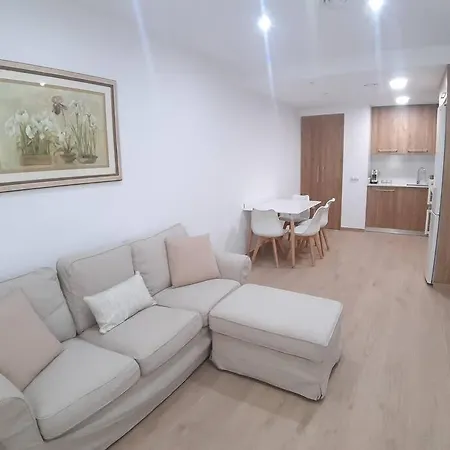 Apartment Malvarrosa 5px 2bth 5 Min Beach. Wifi.