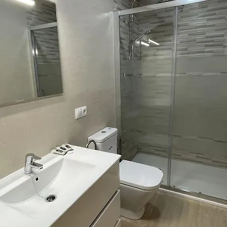 Malvarrosa 5px 2bth 5 Min Beach. Wifi. Apartment