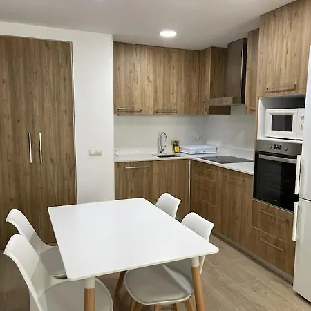 Malvarrosa 5px 2bth 5 Min Beach. Wifi. Apartment
